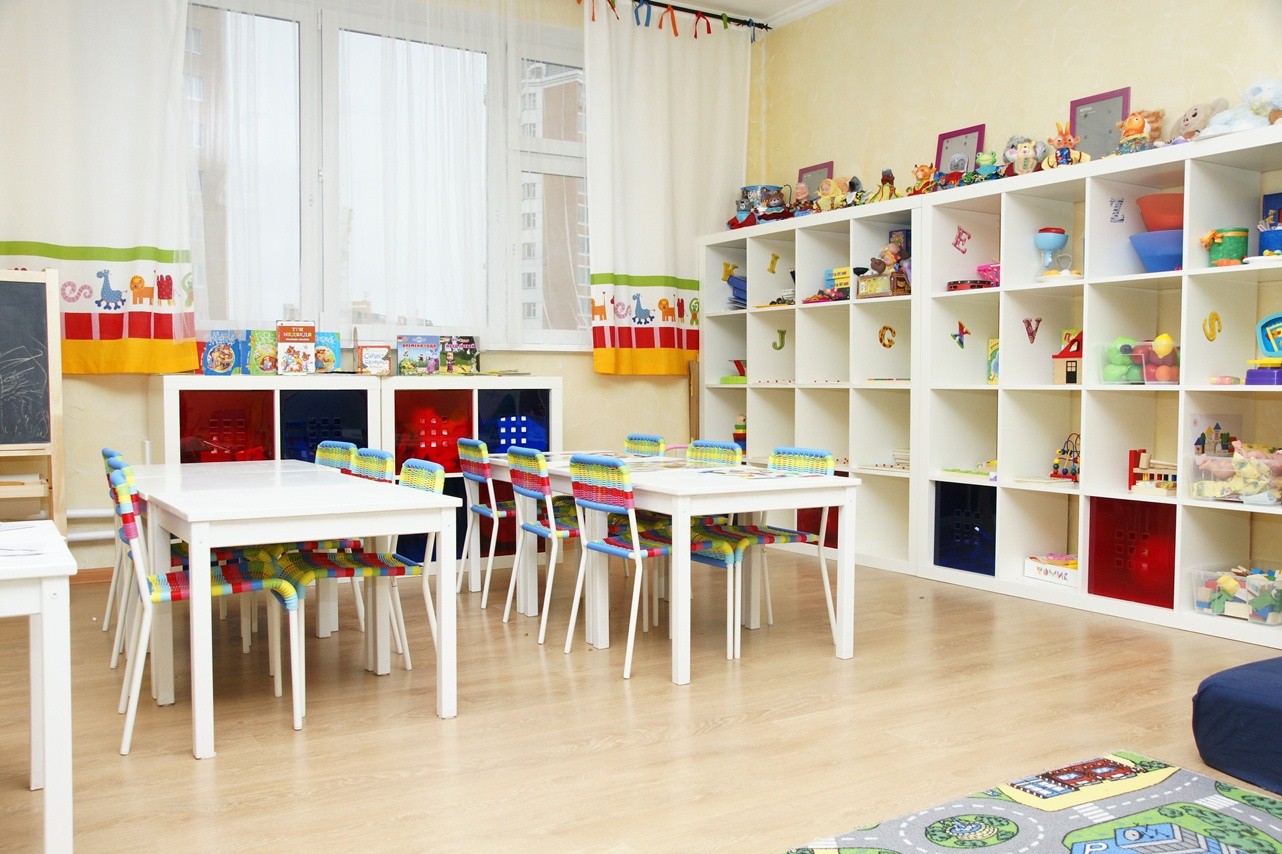 Мебель для изостудии в детском саду
