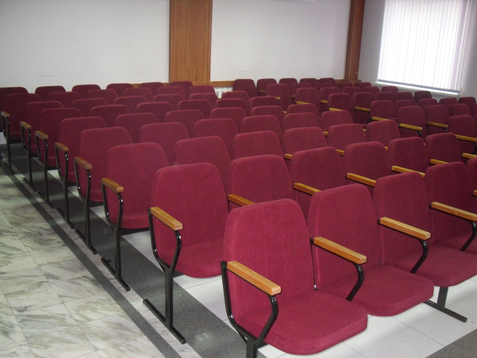 секционные стулья для актовых залов